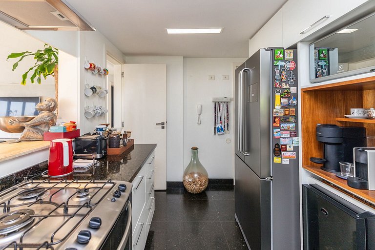 Lindo apartamento de frente para a praia do Leblon