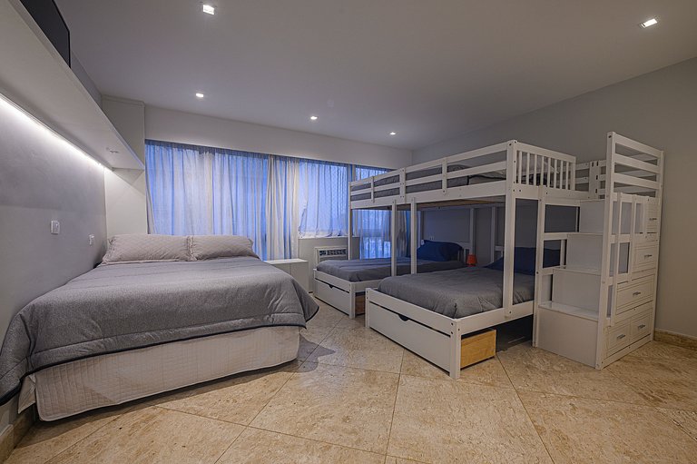 Lindo apartamento de frente para a praia do Leblon