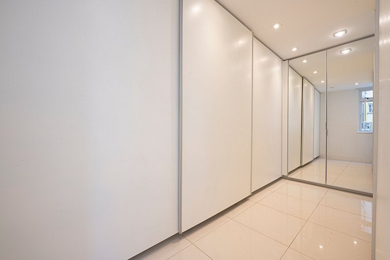 Apto na quadra da praia-Área mais nobre de Ipanema