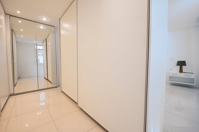 Apto na quadra da praia-Área mais nobre de Ipanema