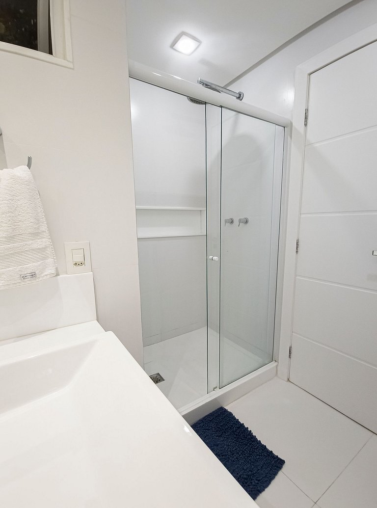 Apto na quadra da praia-Área mais nobre de Ipanema