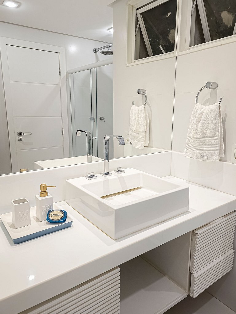 Apto na quadra da praia-Área mais nobre de Ipanema