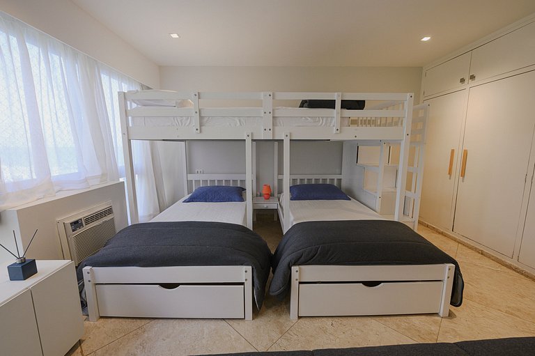 Lindo apartamento de frente para a praia do Leblon