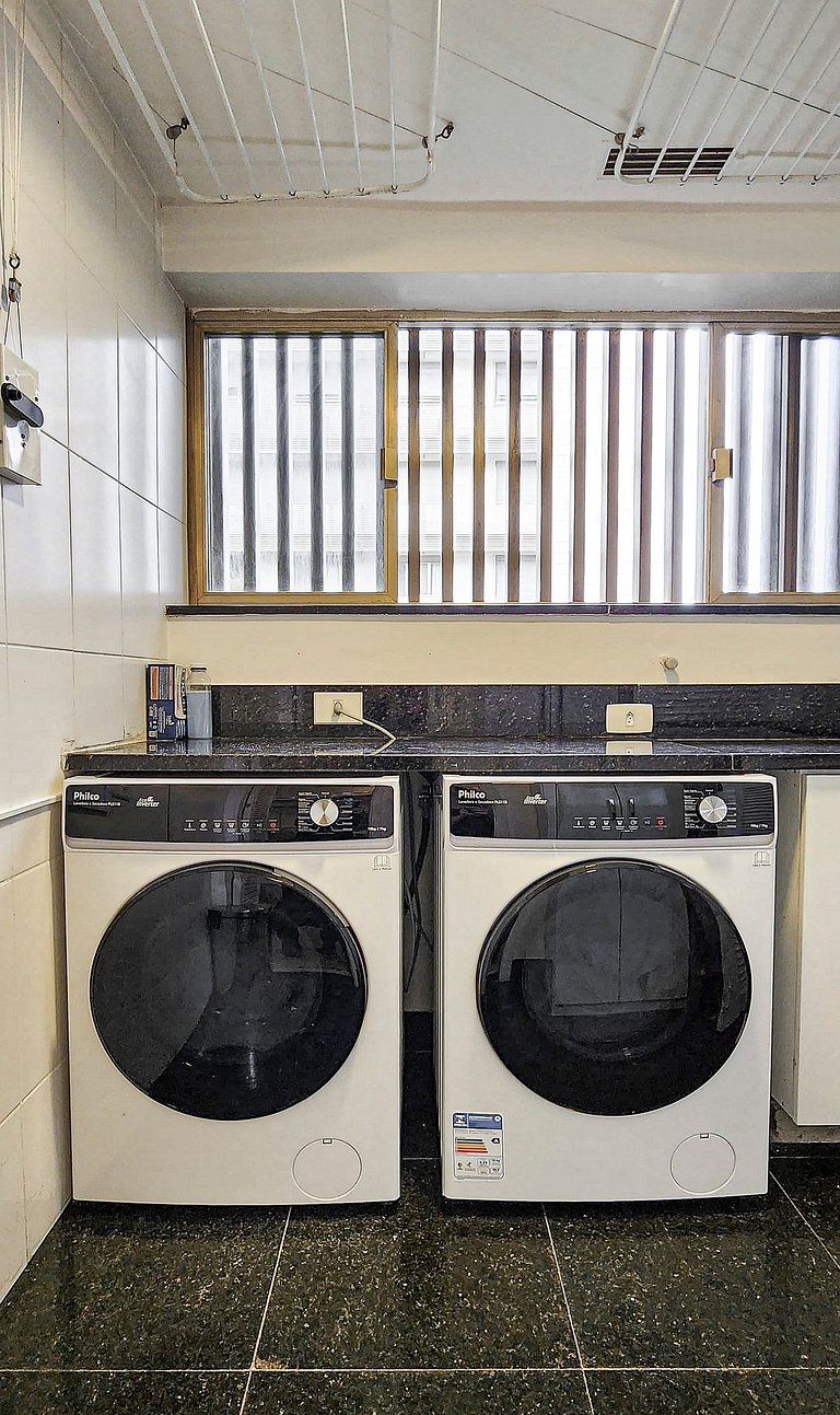 Lindo apartamento de frente para a praia do Leblon