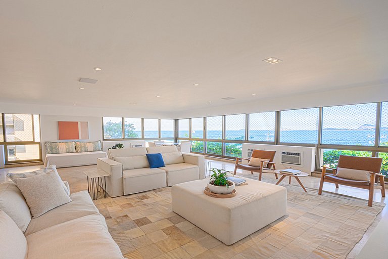 Lindo apartamento de frente para a praia do Leblon