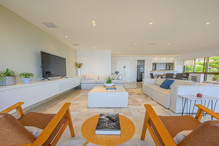 Lindo apartamento de frente para a praia do Leblon