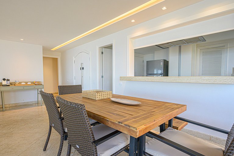 Lindo apartamento de frente para a praia do Leblon