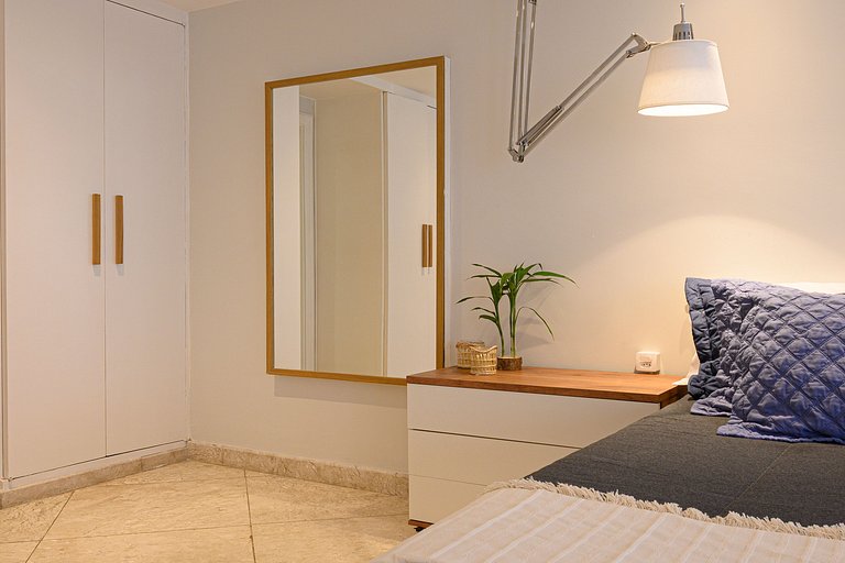 Lindo apartamento de frente para a praia do Leblon