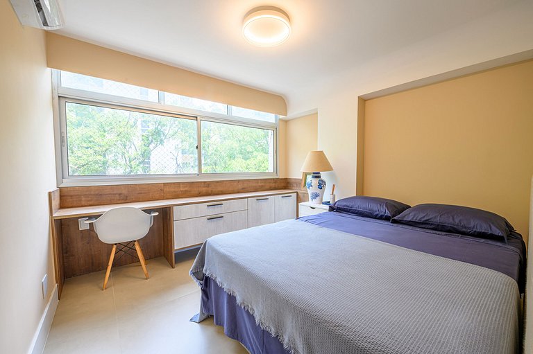 Apartamento reformado perto da praia 4 quartos