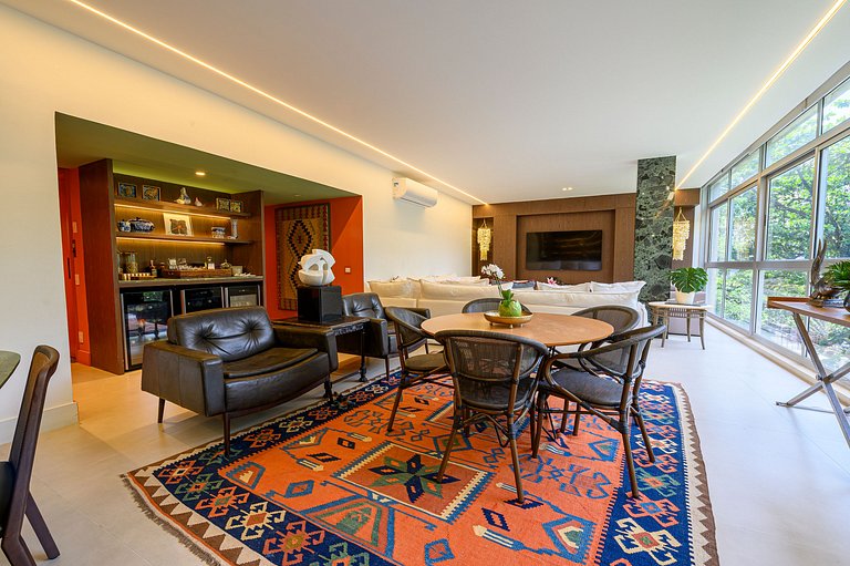 Apartamento reformado perto da praia 4 quartos