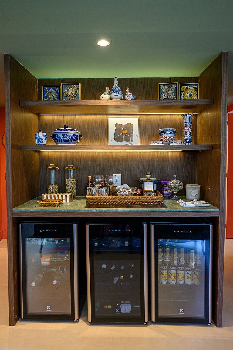 Apartamento reformado perto da praia 4 quartos