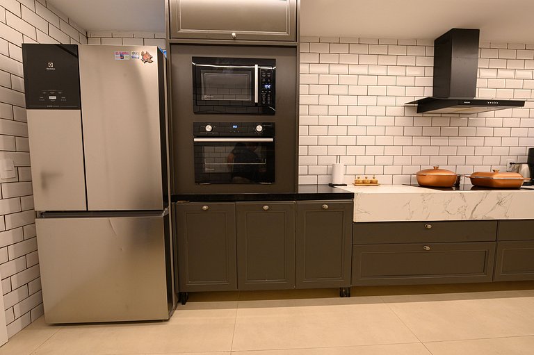 Apartamento reformado perto da praia 4 quartos