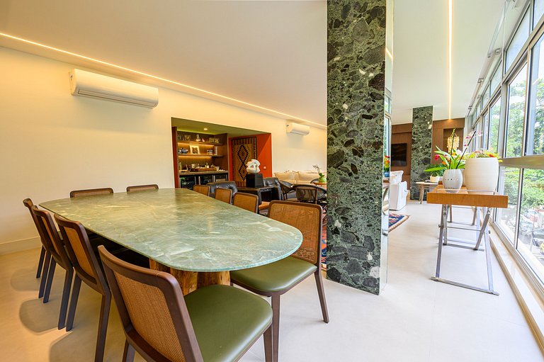 Apartamento reformado perto da praia 4 quartos