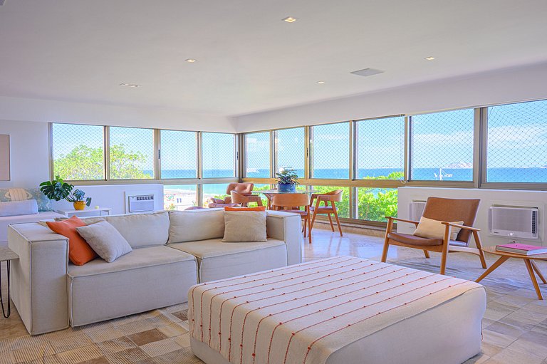 Lindo apartamento de frente para a praia do Leblon